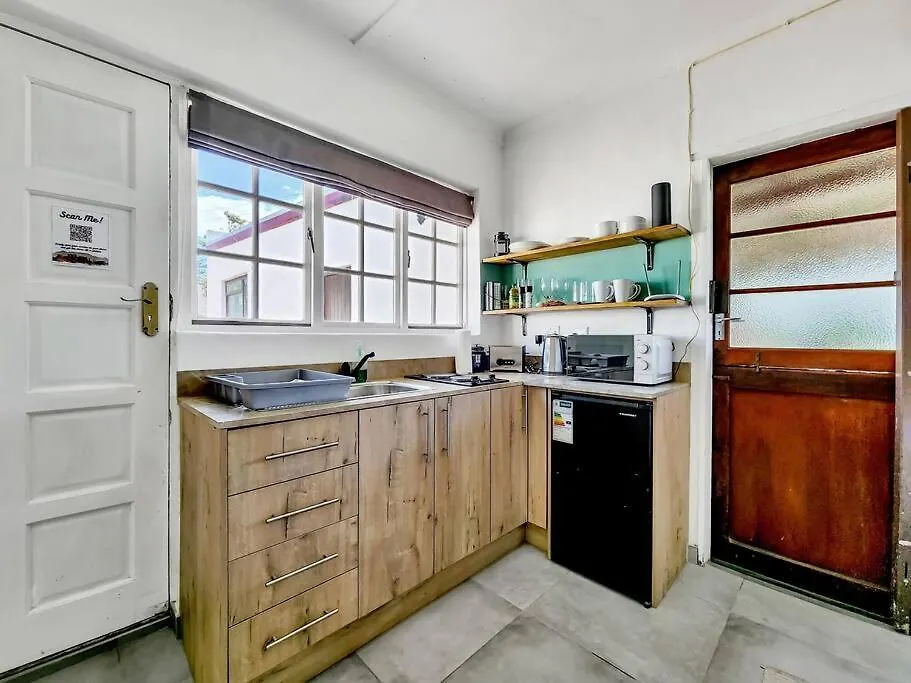 One Bedroom Cottage In Milnerton Cape Town 0*,